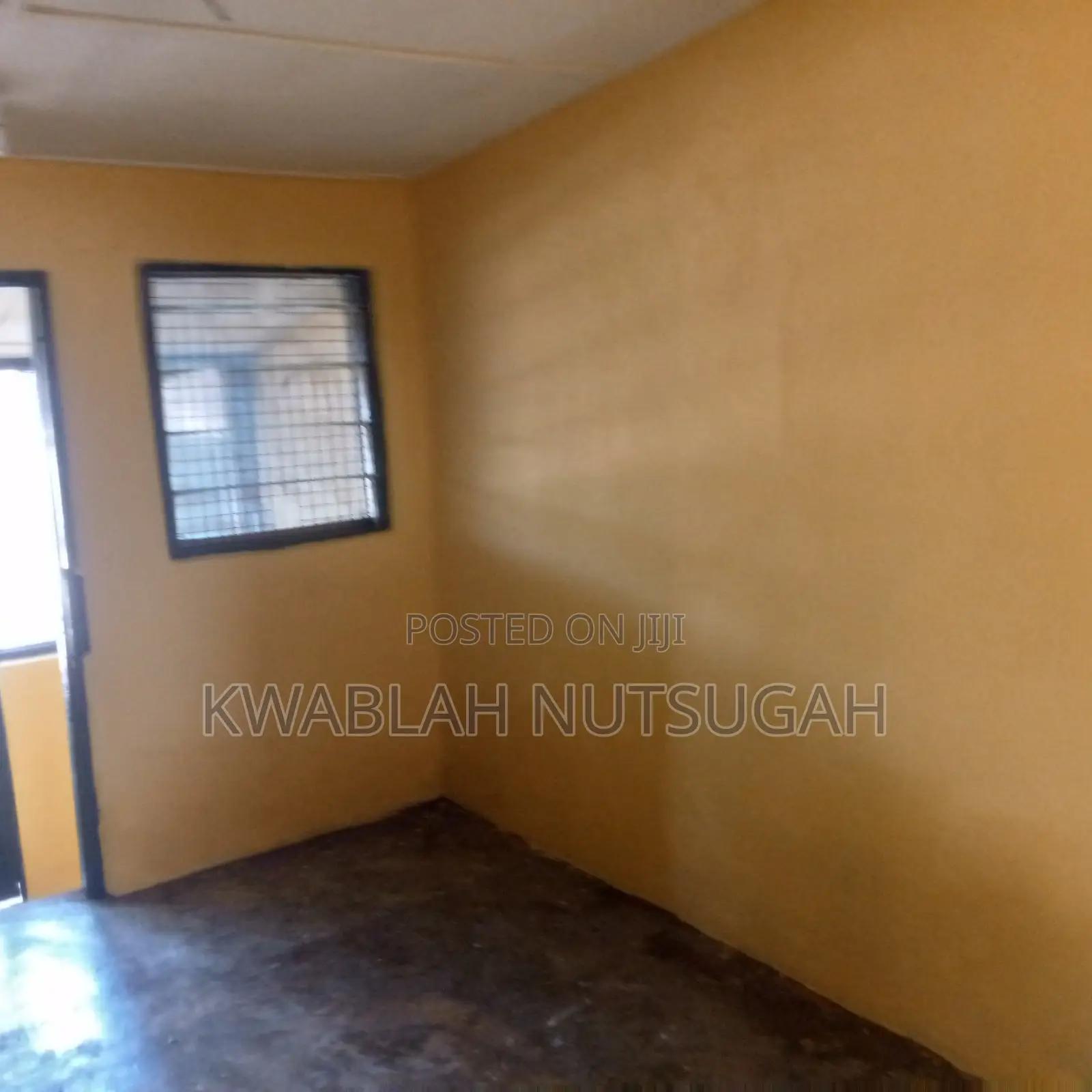 1bdrm Room & Parlour in Market for rent