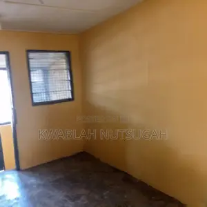 1bdrm Room & Parlour in Market for rent