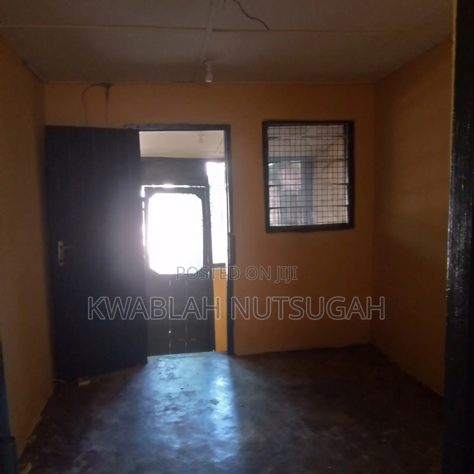 1bdrm Room & Parlour in Market for rent