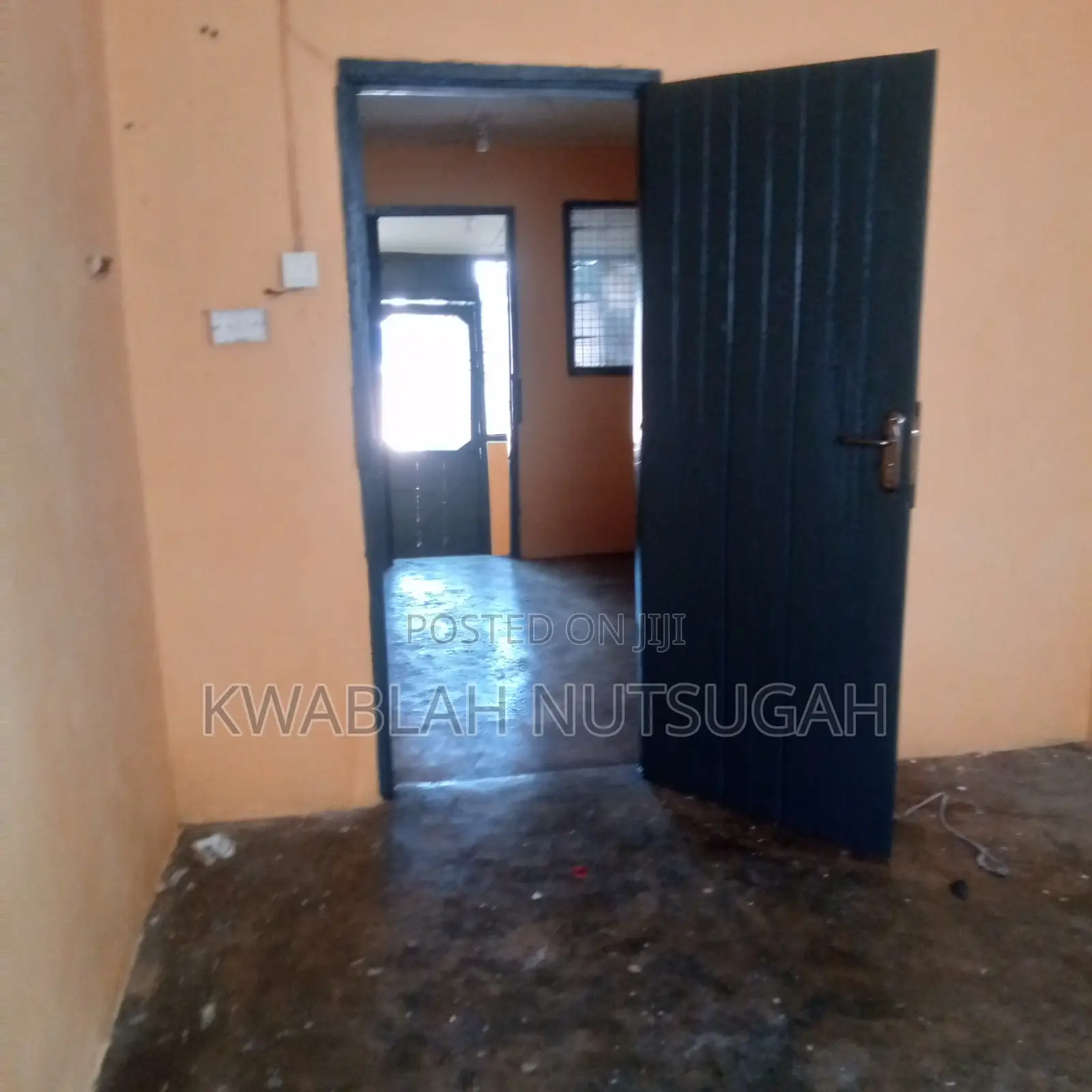 1bdrm Room & Parlour in Market for rent