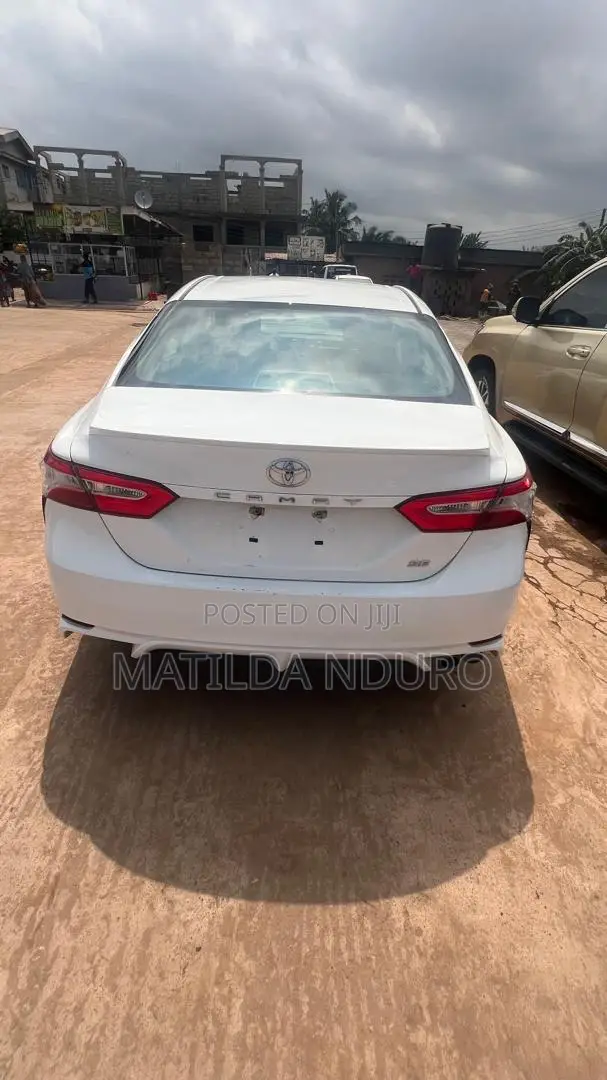 Toyota Camry 2020 White