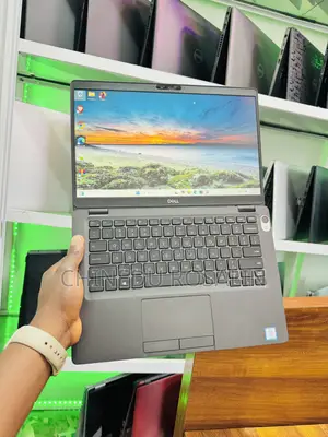 Laptop Dell Latitude 5300 16GB Intel Core i7 SSD 256GB