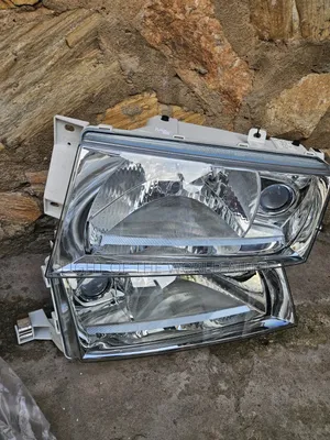 Skoda Octavia Headlight Available