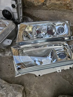 Skoda Octavia Headlight Available