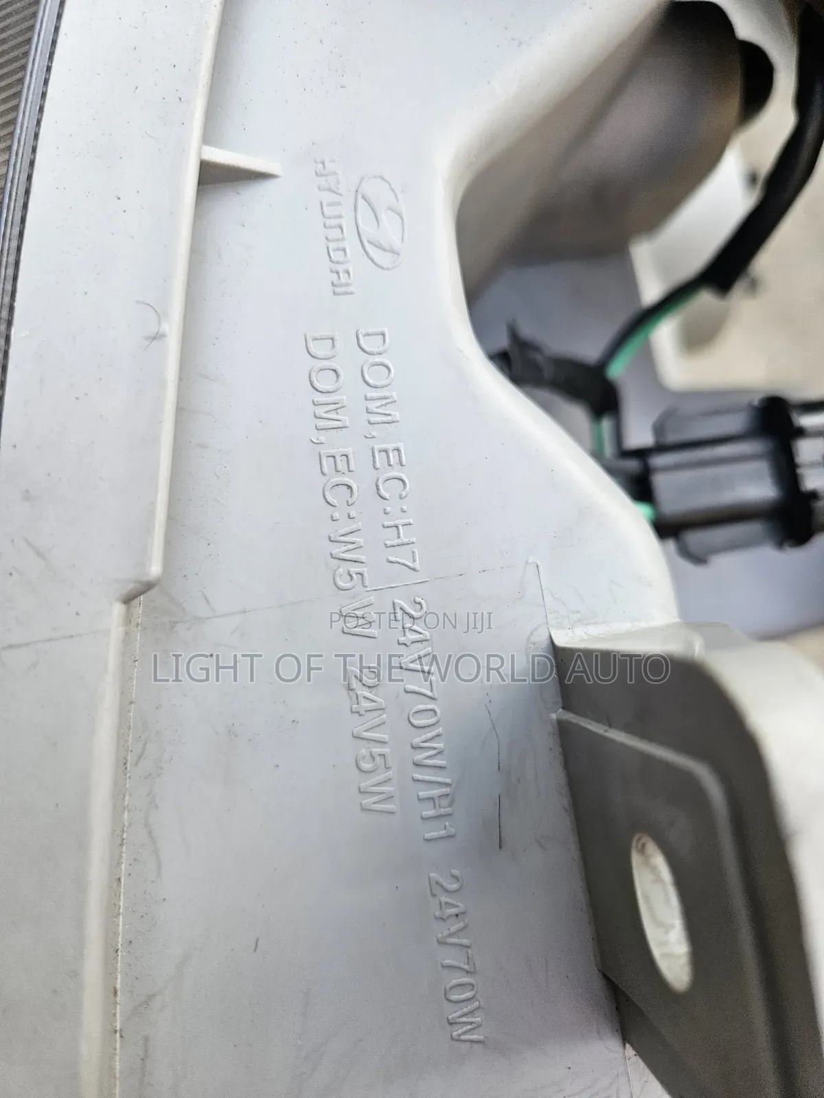Hyundai Trago HD270 Truck Headlight