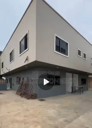 4bdrm Townhouse / Terrace in Adenta, SDA Area for rent