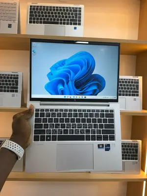 Laptop HP EliteBook 840 G10 16GB Intel Core i7 SSD 512GB