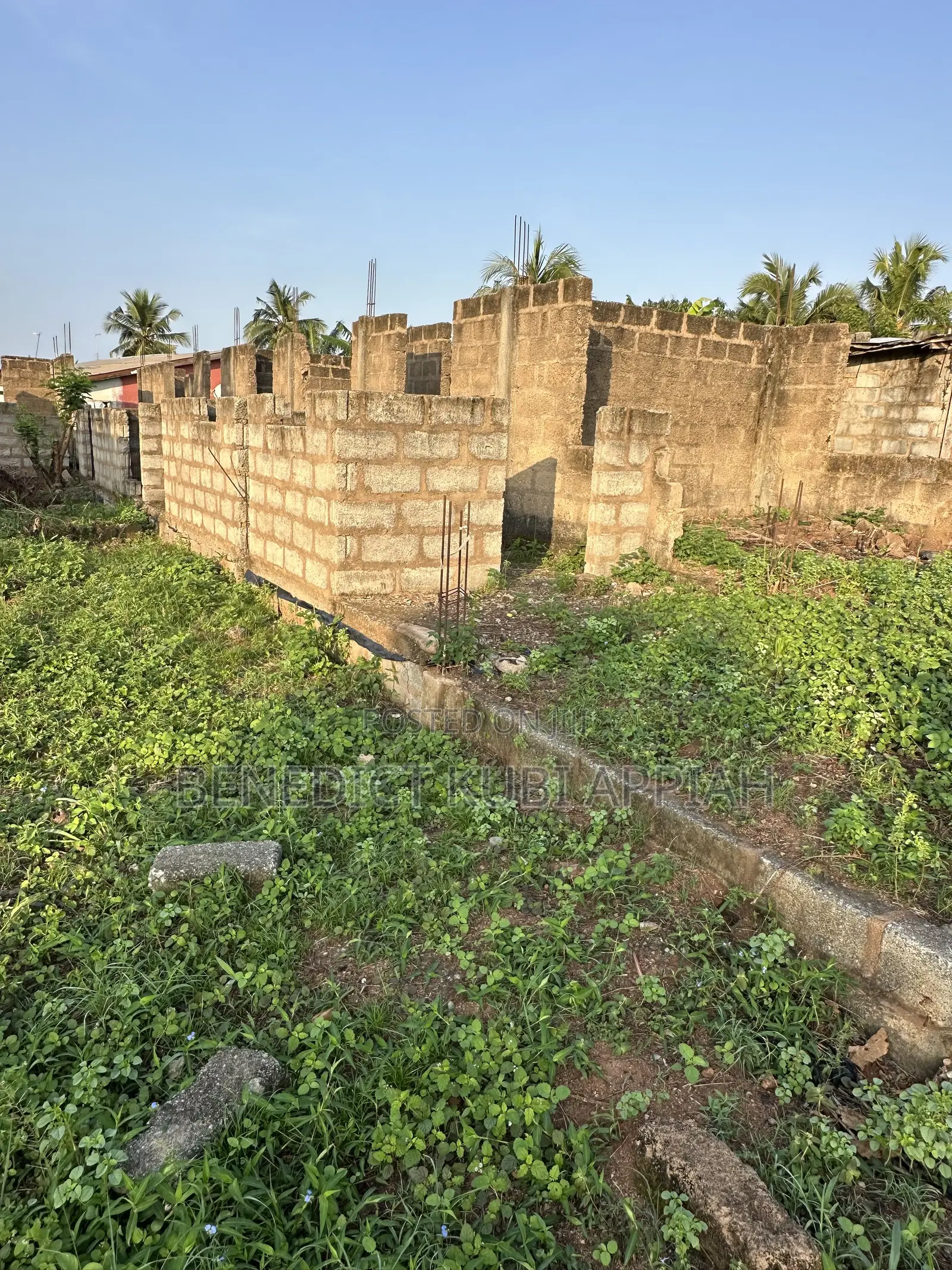4sale: 8 Self-Contained Bedroom Uncompleted Property–kasoa Papase No.2