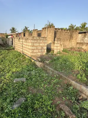4sale: 8 Self-Contained Bedroom Uncompleted Property–kasoa Papase No.2