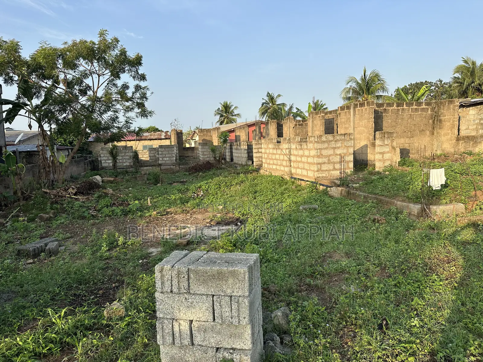 4sale: 8 Self-Contained Bedroom Uncompleted Property–kasoa Papase No.2