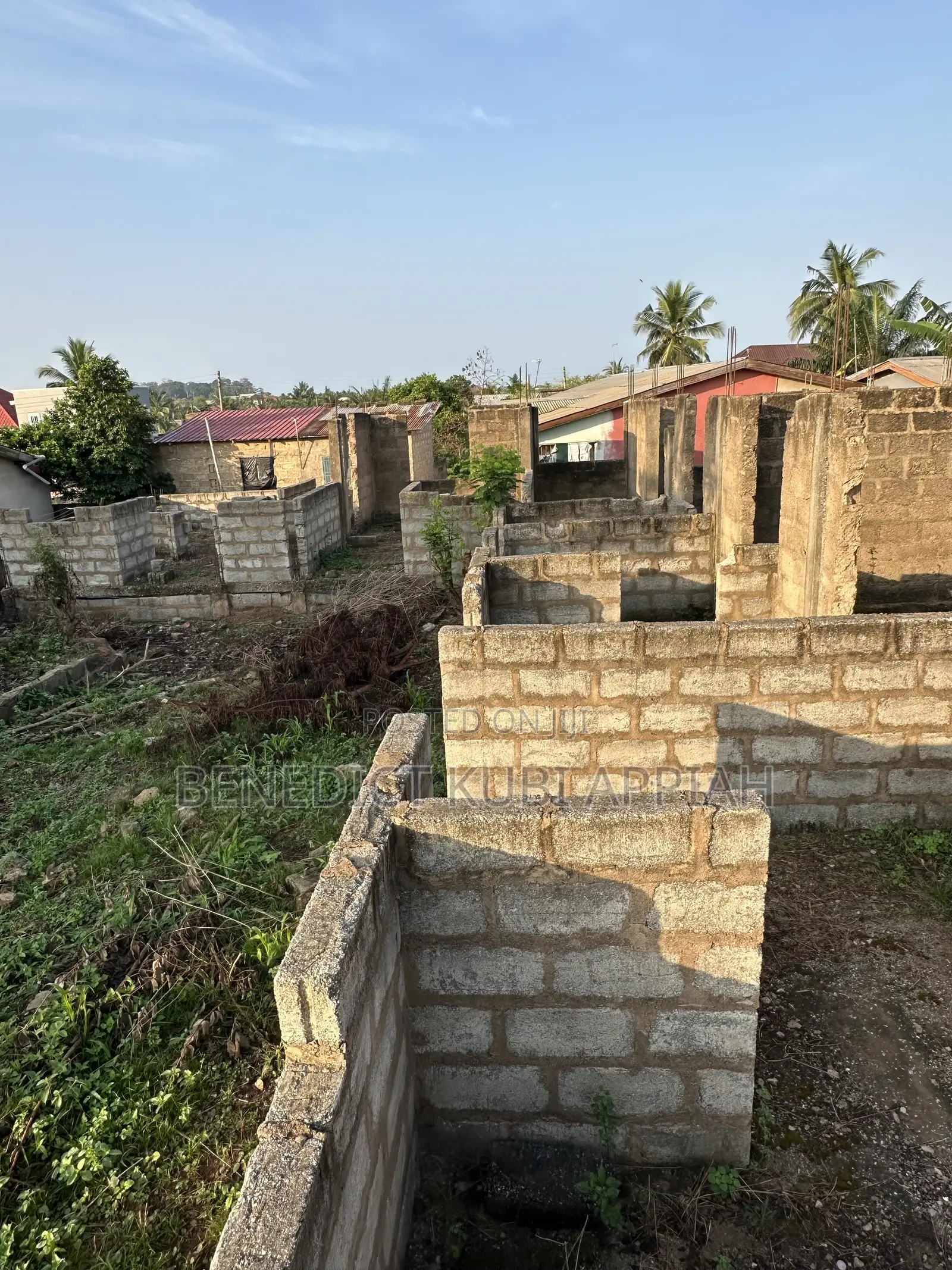 4sale: 8 Self-Contained Bedroom Uncompleted Property–kasoa Papase No.2