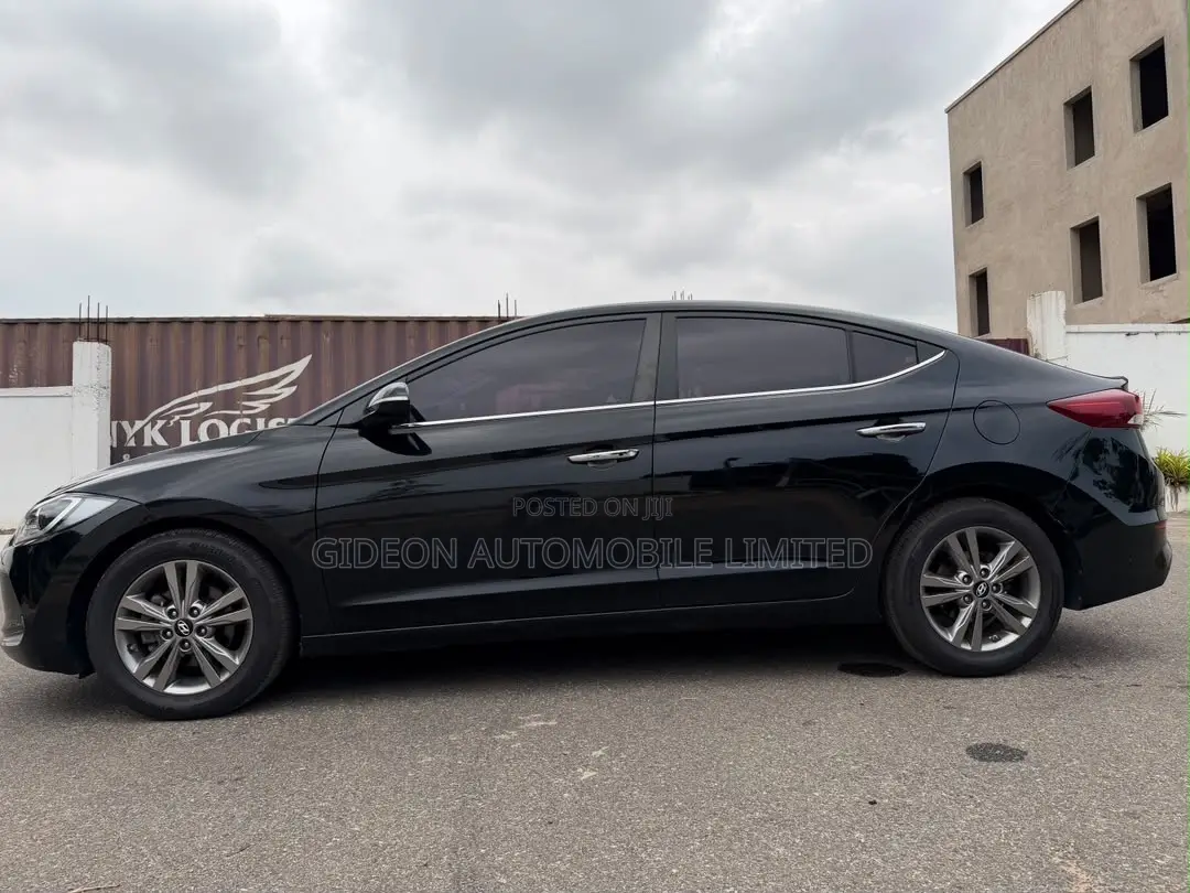 Hyundai Avante 2018 Black