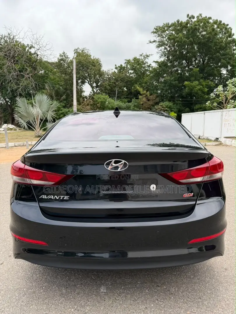 Hyundai Avante 2018 Black