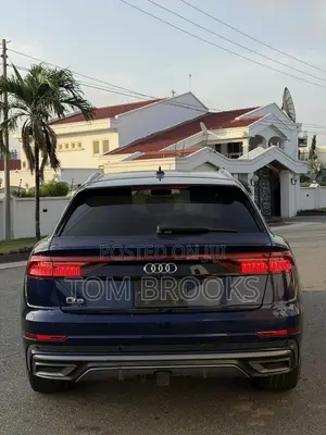 Audi Q8 55 Premium AWD quattro 2020 Blue