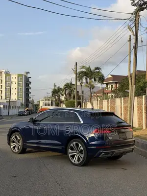 Audi Q8 55 Premium AWD quattro 2020 Blue