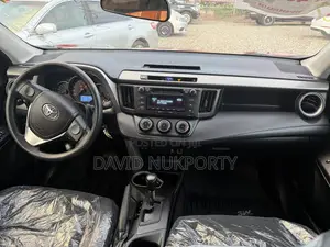 Toyota RAV4 2017 Red