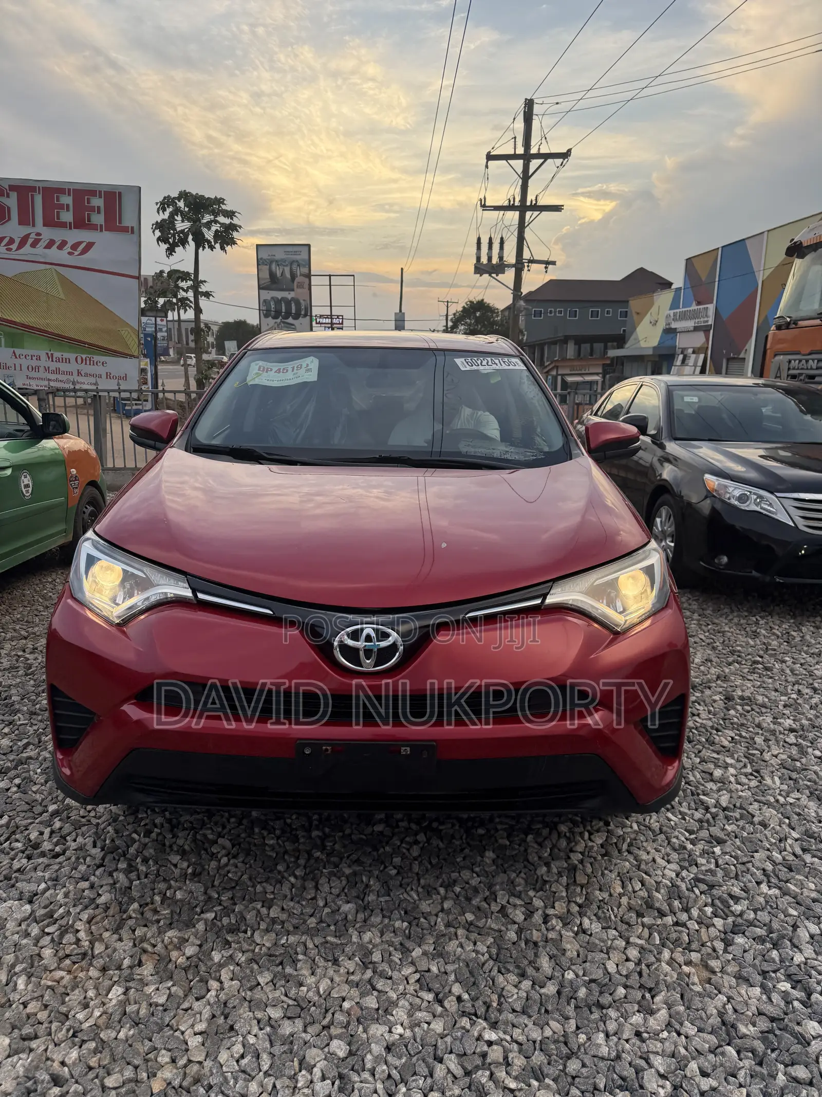 Toyota RAV4 2017 Red