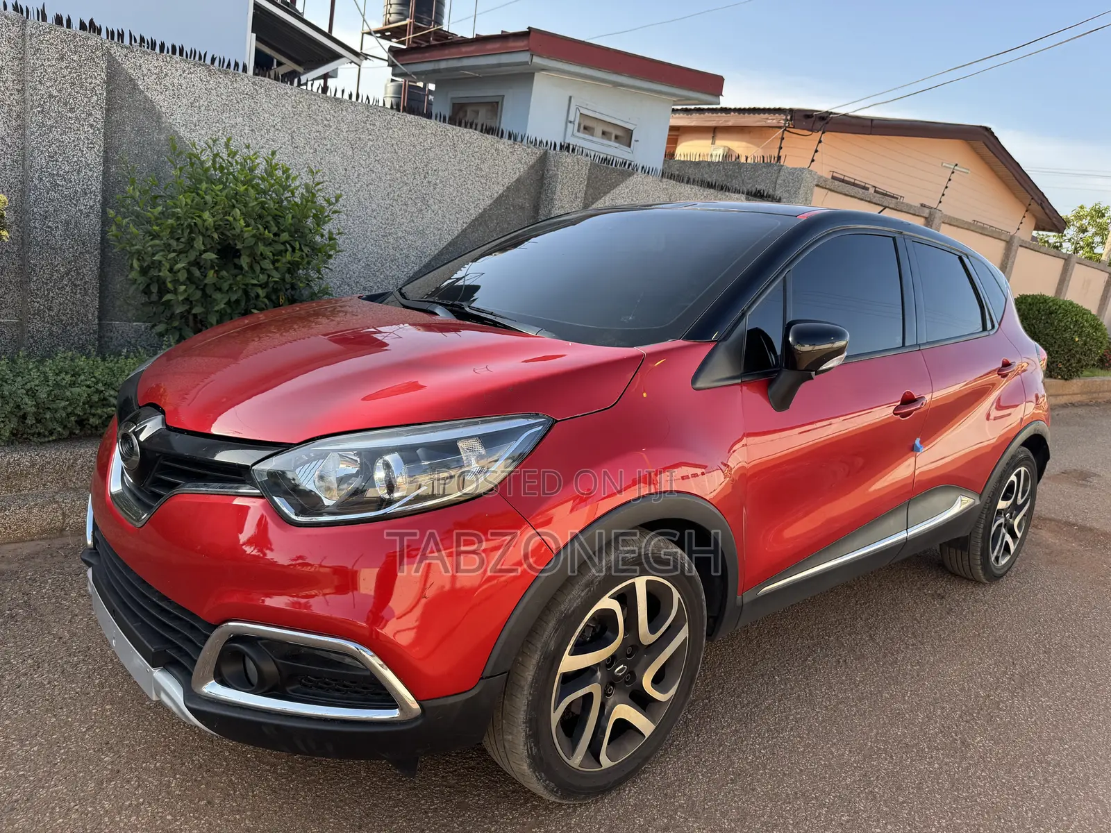 Renault Duster 2015 Red