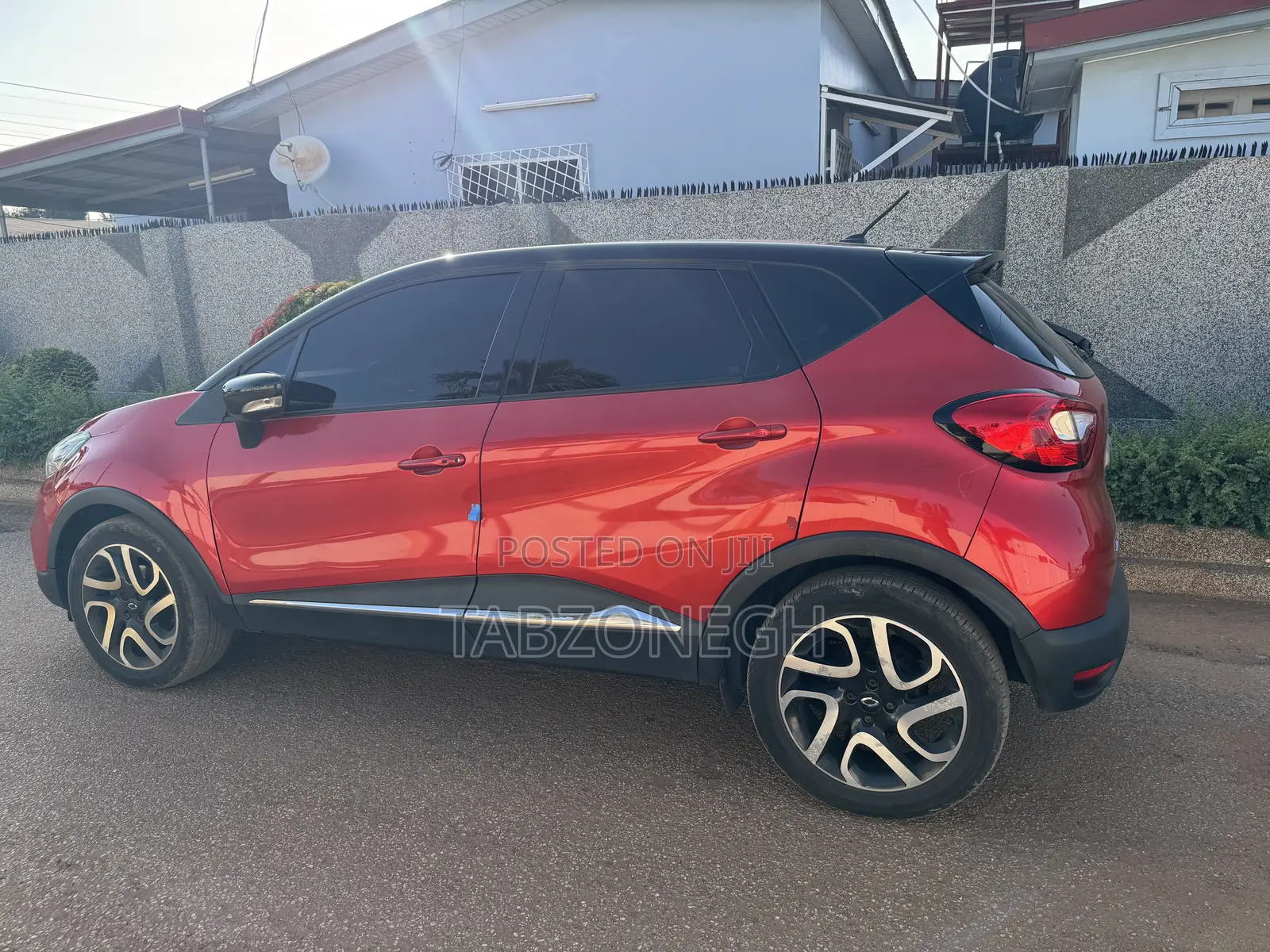 Renault Duster 2015 Red