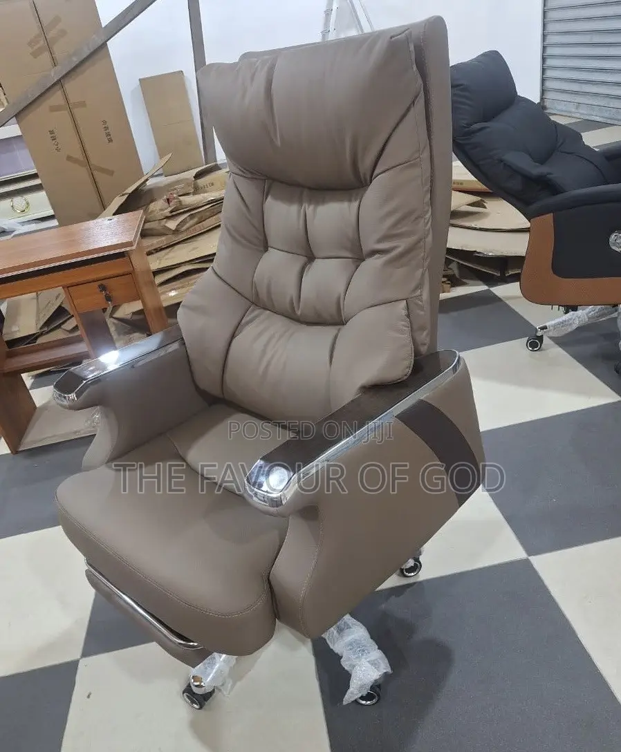 Classic and Well Grounded Executive Office Chair