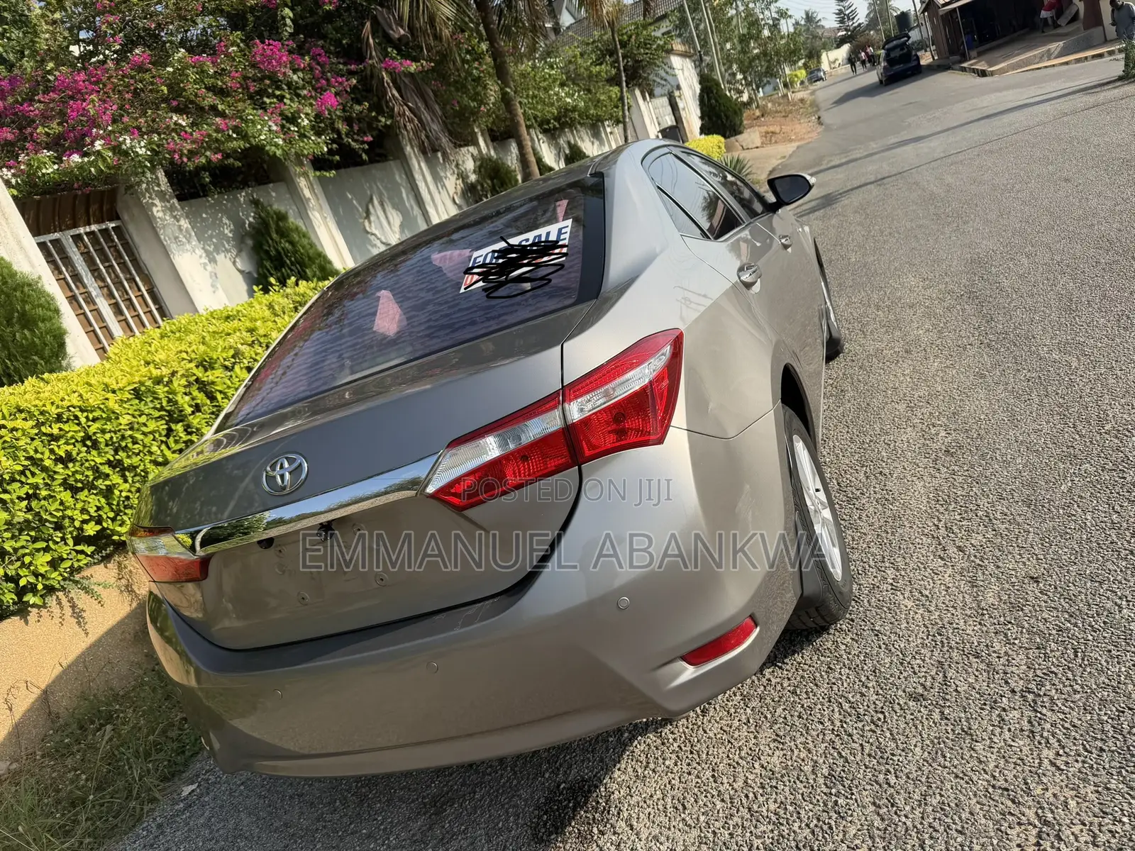 Toyota Corolla 2016 Brown