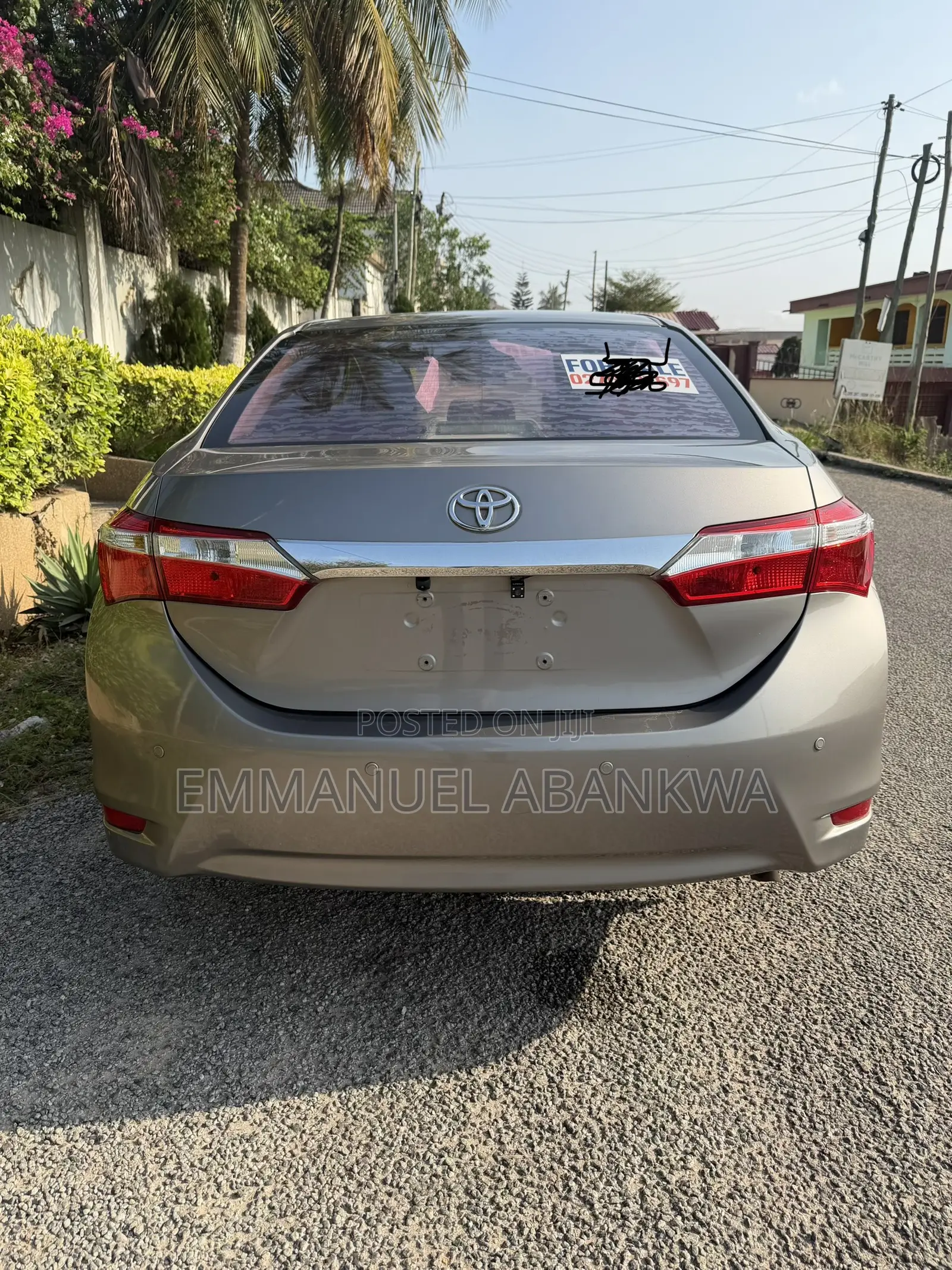 Toyota Corolla 2016 Brown
