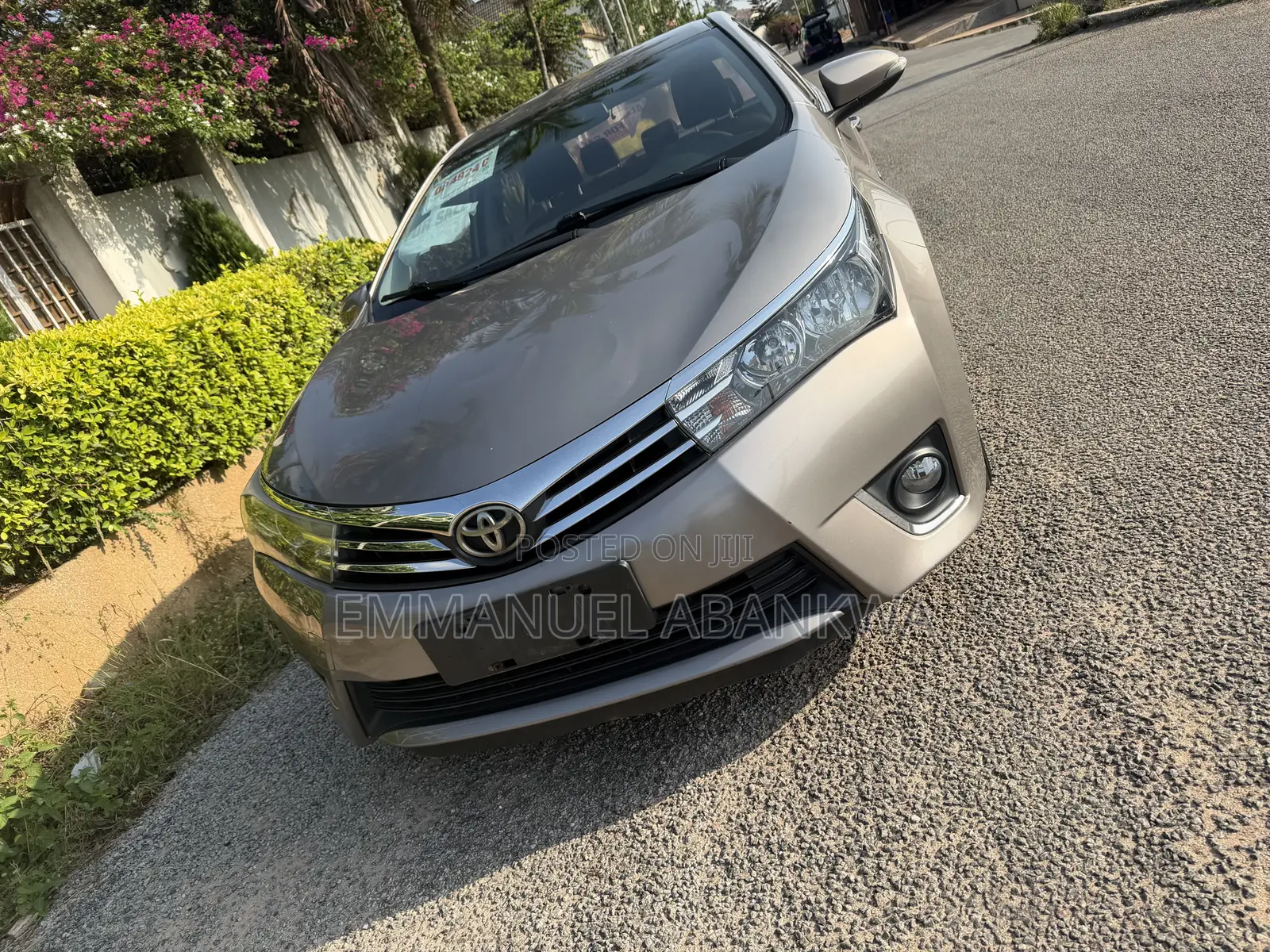 Toyota Corolla 2016 Brown