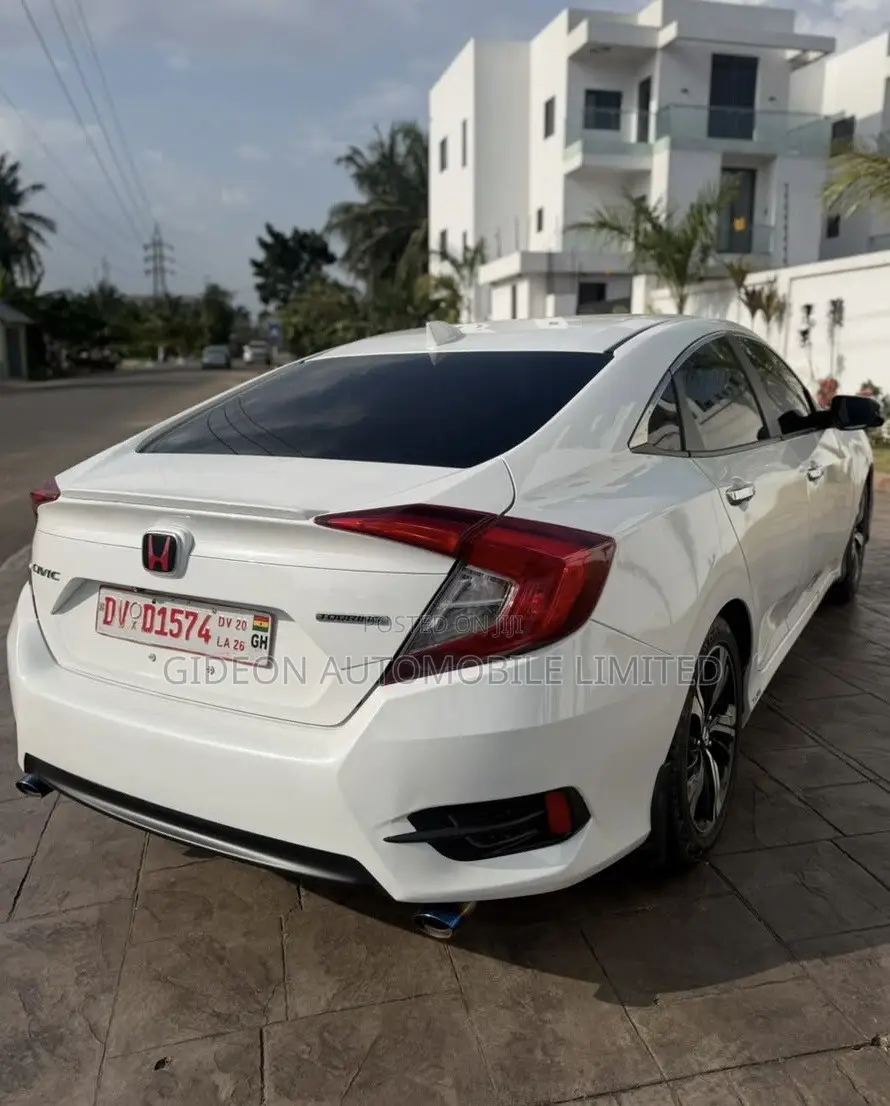 Honda Civic Touring 4dr Sedan (1.5L 4cyl) 2016 White