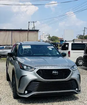 Toyota Highlander XSE AWD 2024 Silver