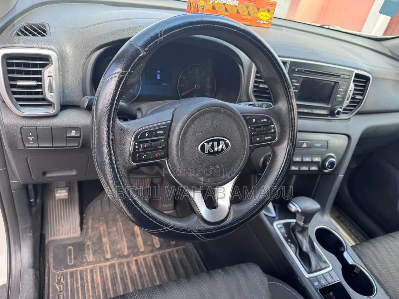 Kia Sportage LX 4dr SUV AWD (2.4L 4cyl 6A) 2017 White