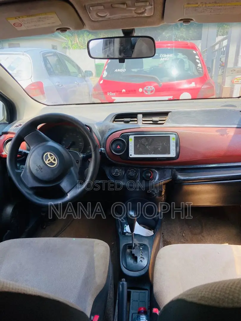 Toyota Vitz 2012 Black