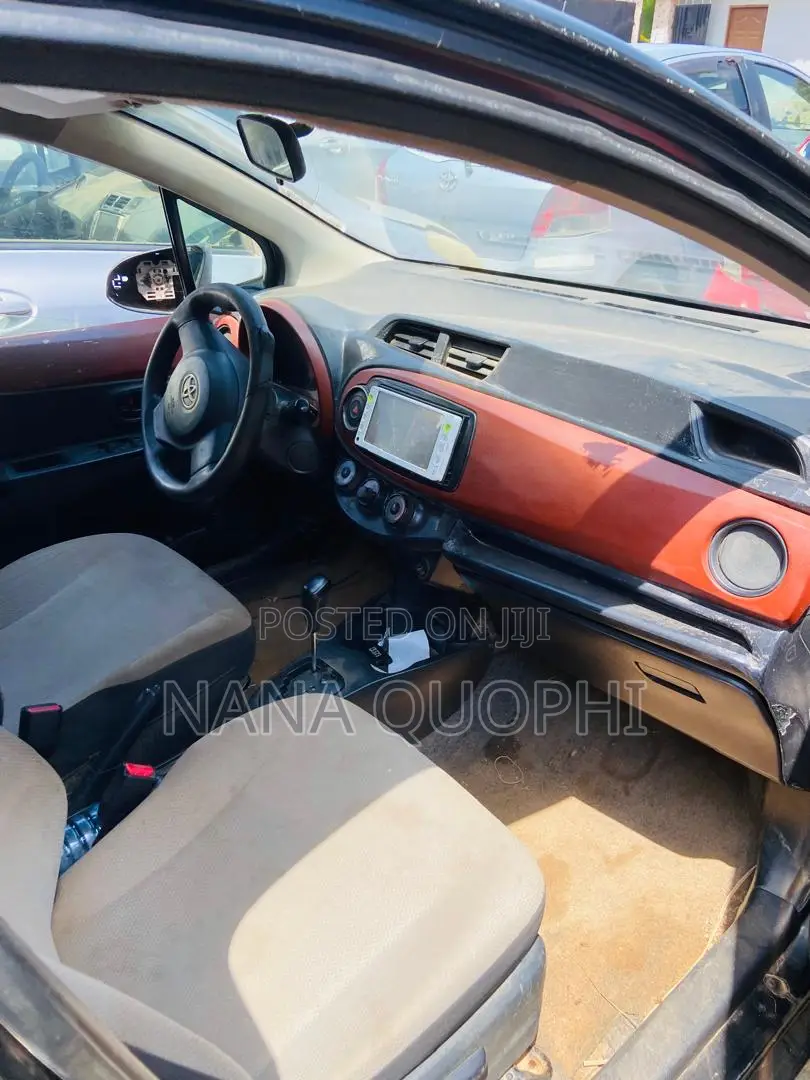 Toyota Vitz 2012 Black