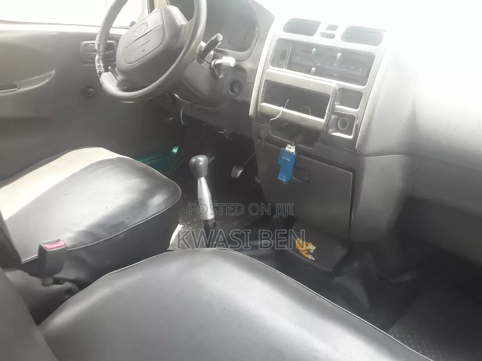 Toyota HiAce 2004 Grey