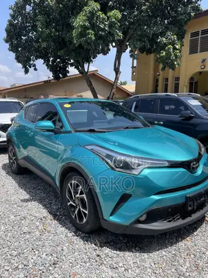 Toyota C-HR XLE FWD 2019 Green