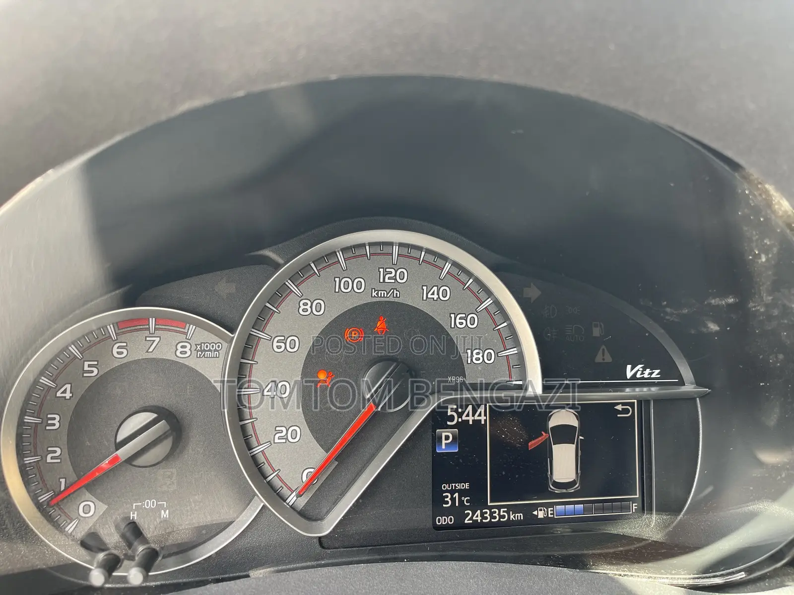 Toyota Vitz 1.3 FWD 5dr 2015 Gold
