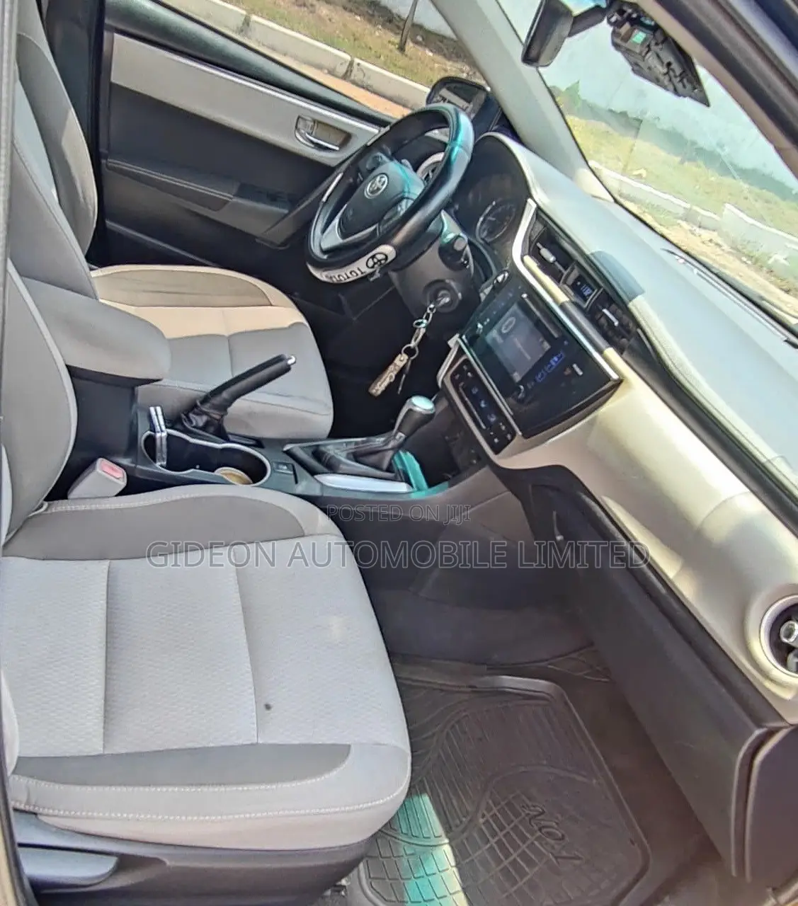 Toyota Corolla LE 4dr Sedan (1.8L 4cyl CVT) 2017 Black