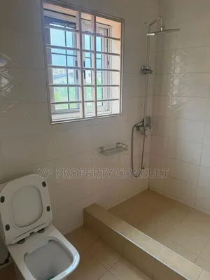 4bdrm House in Oyarifa Mall Area for rent