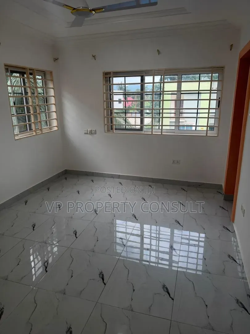 4bdrm House in Oyarifa Mall Area for rent