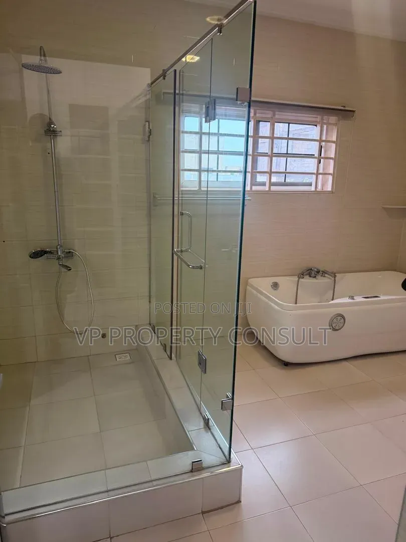 4bdrm House in Oyarifa Mall Area for rent