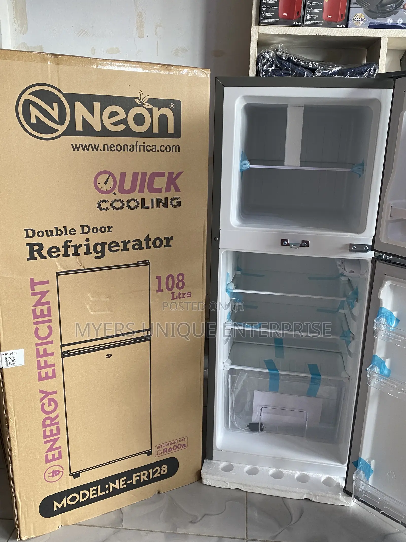 Low Noise Compressor Double Door Fridge 108 Liters
