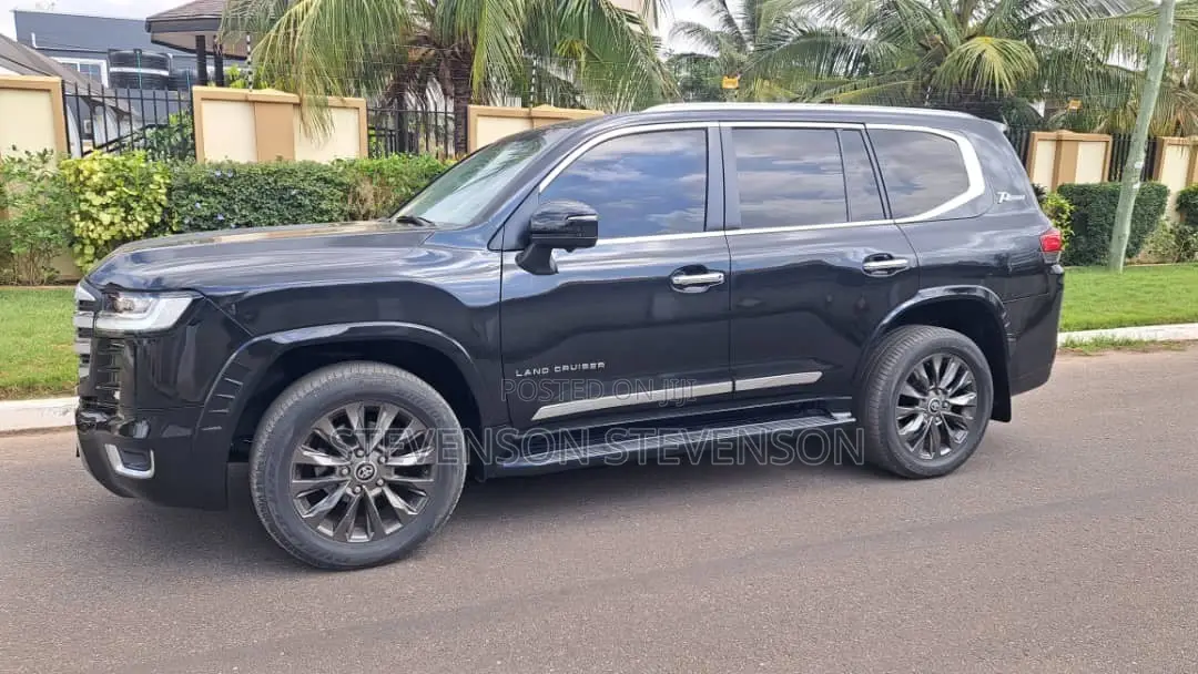Toyota Land Cruiser 2012 Black