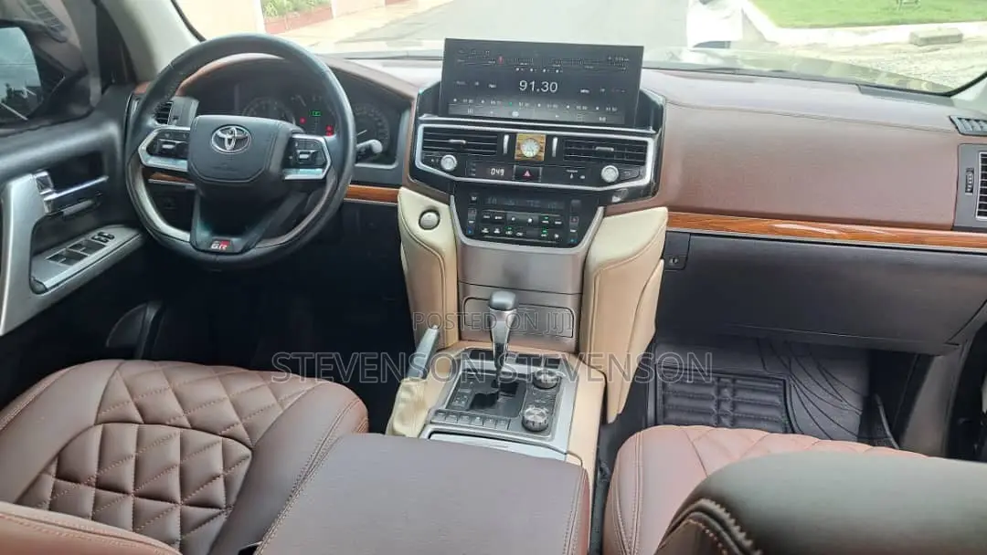 Toyota Land Cruiser 2012 Black