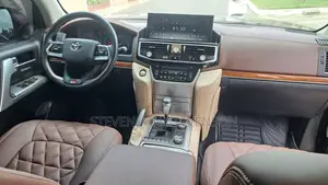 Toyota Land Cruiser 2012 Black
