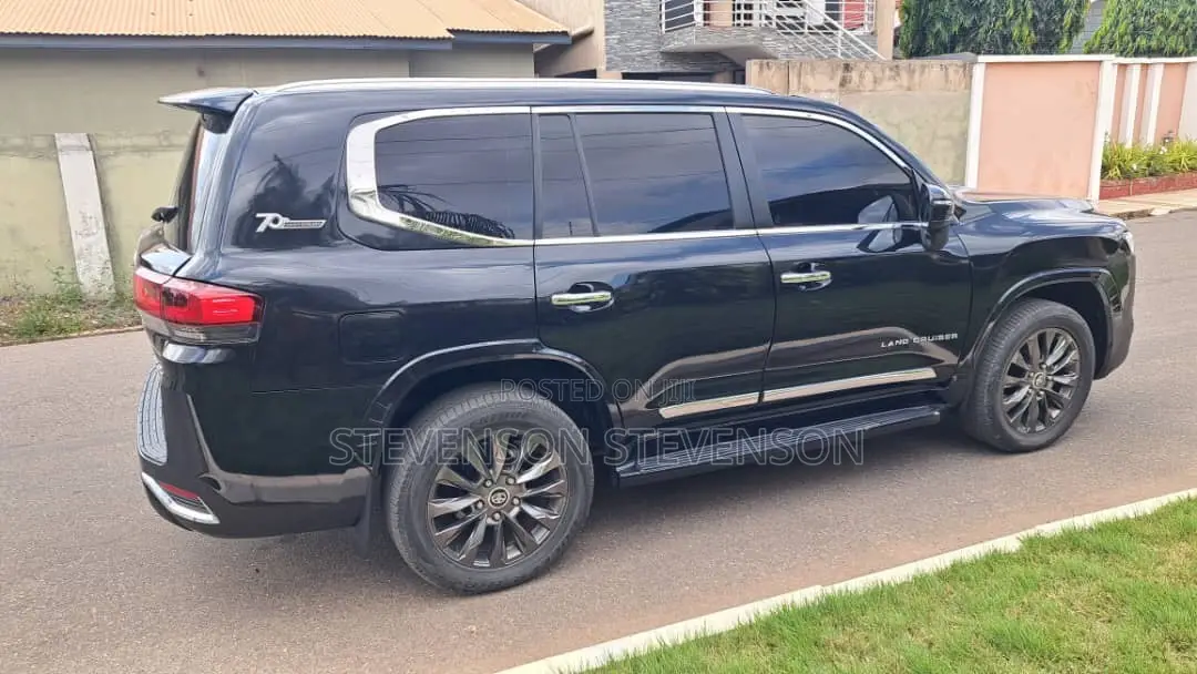 Toyota Land Cruiser 2012 Black