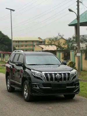 Toyota Land Cruiser Prado 2017 Black