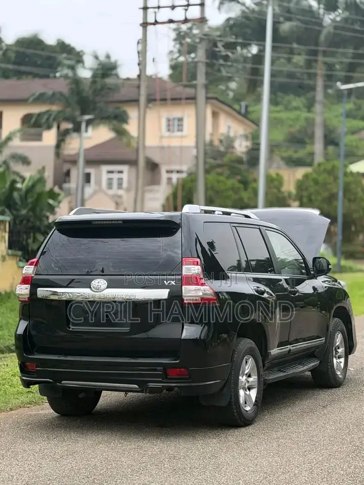 Toyota Land Cruiser Prado 2017 Black