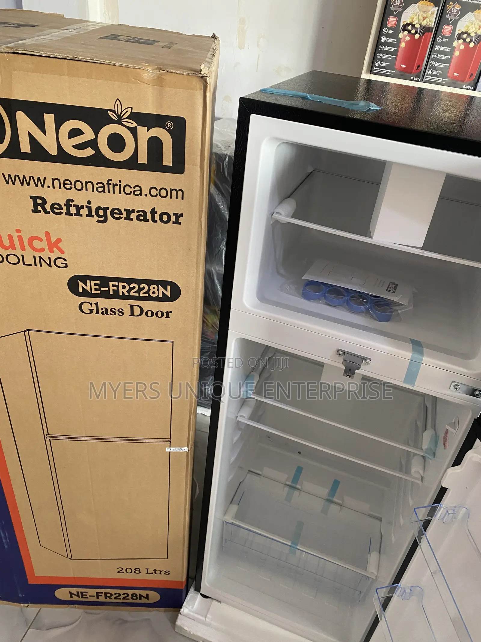 Black Glass Door 208L Fridge