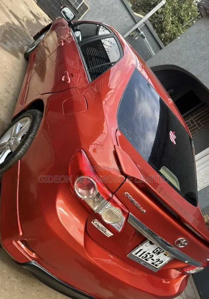 Toyota Corolla S 4dr Sedan (1.8L 4cyl 4A) 2013 Orange