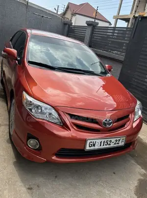 Toyota Corolla S 4dr Sedan (1.8L 4cyl 4A) 2013 Orange