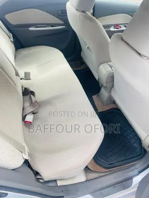 Toyota Corolla Base 4dr Sedan (1.8L 4cyl 5M) 2010 Silver